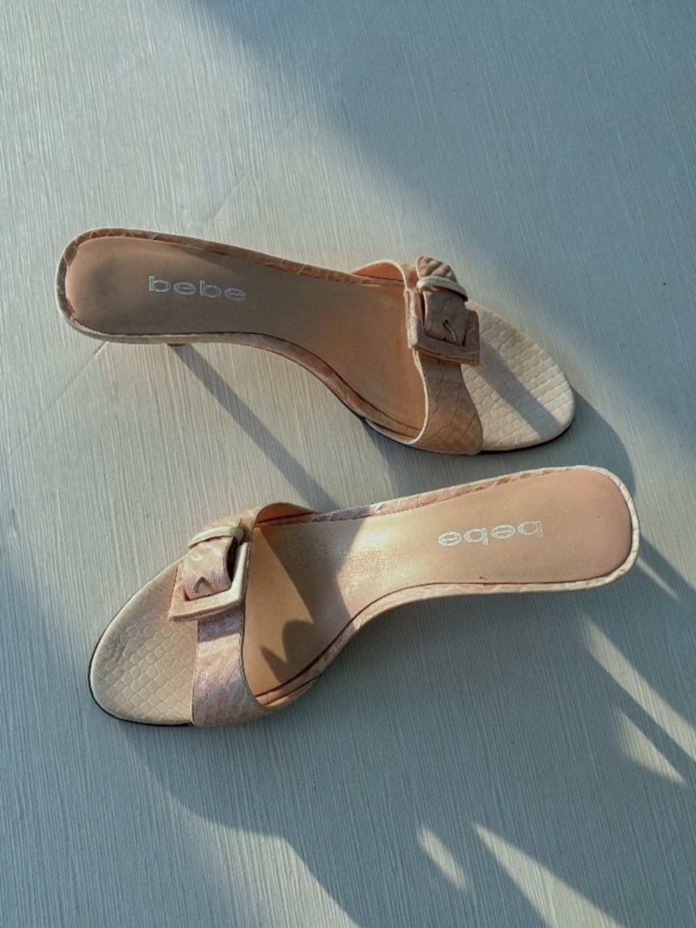 Bebe Blush Pink Embossed Mule Heels Size 6.5 Y2K Buckle Sandals